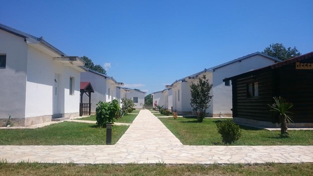 Beni Bungalows Улцинь Экстерьер фото